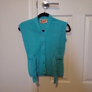 Super cute late 60s/70s sweater vest
